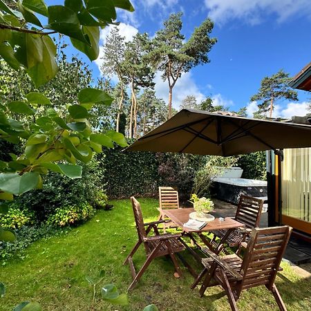 Houten Chalet/Bungalow In Het Bos, Sauna, Jacuzzi Meijel Dış mekan fotoğraf