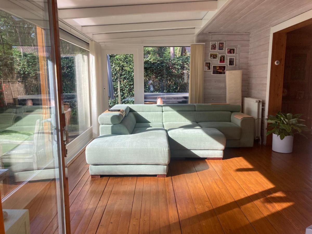 Houten Chalet/Bungalow In Het Bos, Sauna, Jacuzzi Meijel Dış mekan fotoğraf