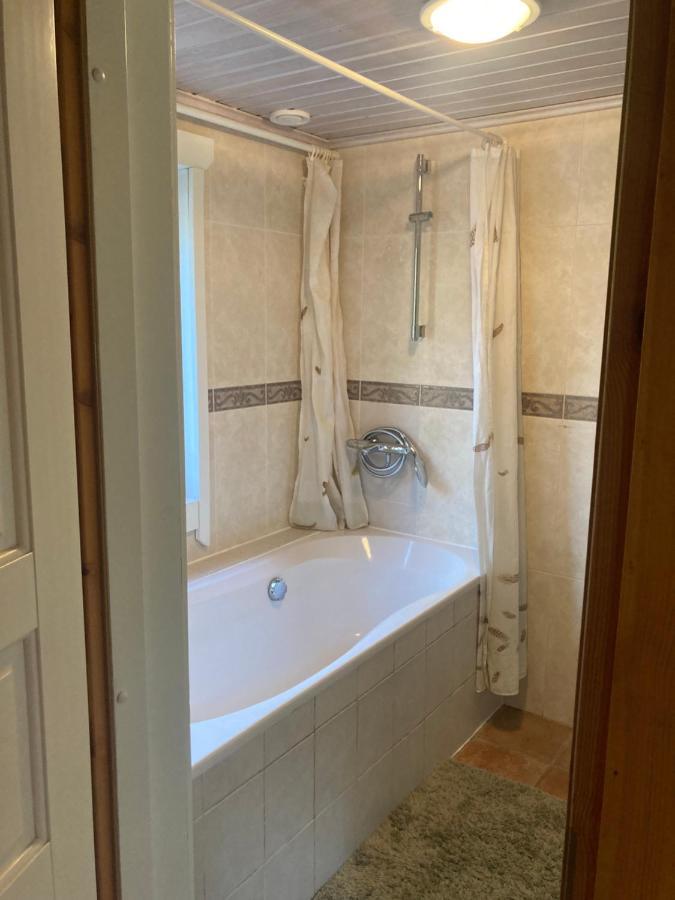Houten Chalet/Bungalow In Het Bos, Sauna, Jacuzzi Meijel Dış mekan fotoğraf